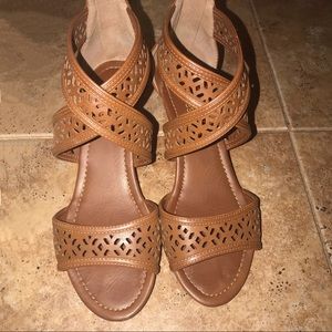 Brand NEW Sandals with heels in Chestnut Brown.